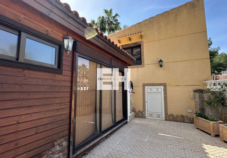 Segunda mano - villa - Torrevieja - Los Balcones - Los Altos Del Edén