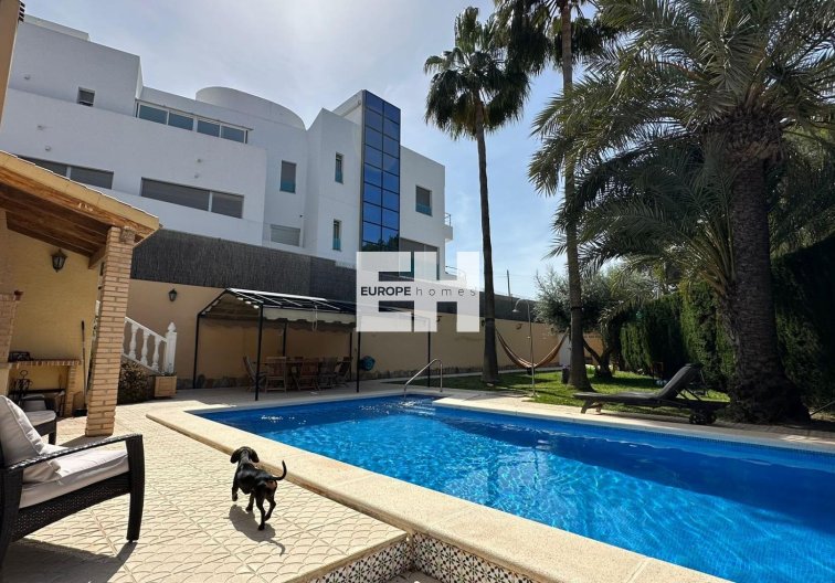 Segunda mano - villa - Torrevieja - Los Balcones - Los Altos Del Edén