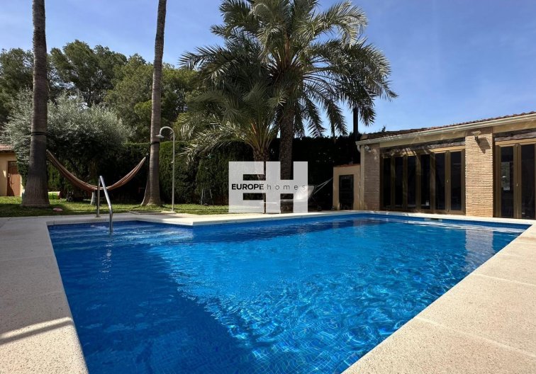 Segunda mano - villa - Torrevieja - Los Balcones - Los Altos Del Edén