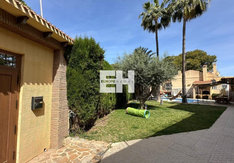 Segunda mano - villa - Torrevieja - Los Balcones - Los Altos Del Edén