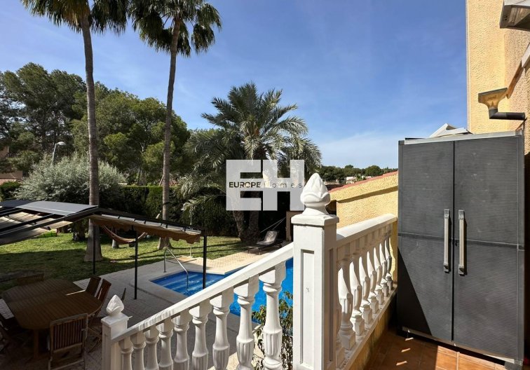 Segunda mano - villa - Torrevieja - Los Balcones - Los Altos Del Edén