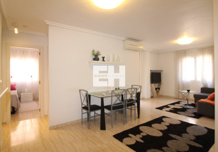 Segunda mano - Apartamento  - Torrevieja - Centro