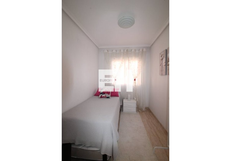 Segunda mano - Apartamento  - Torrevieja - Centro