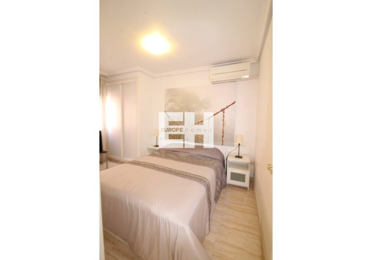 Segunda mano - Apartamento  - Torrevieja - Centro