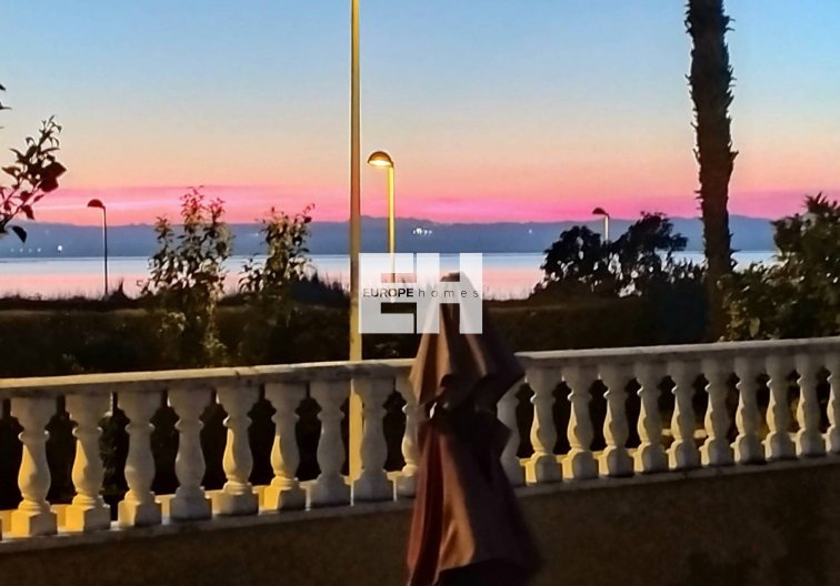 Segunda mano - villa - Torrevieja - La Siesta - El Salado - Torreta