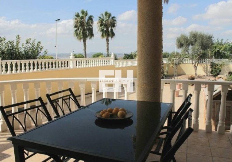 Segunda mano - villa - Torrevieja - La Siesta - El Salado - Torreta