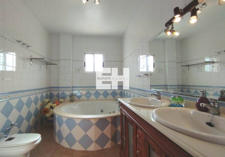 Segunda mano - villa - Torrevieja - La Siesta - El Salado - Torreta