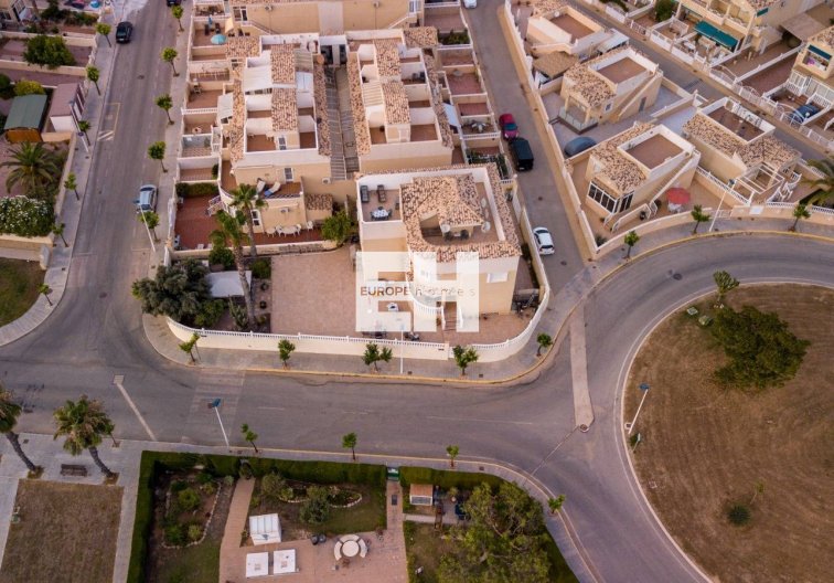 Segunda mano - villa - Torrevieja - La Siesta - El Salado - Torreta