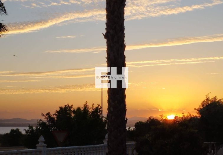 Segunda mano - villa - Torrevieja - La Siesta - El Salado - Torreta