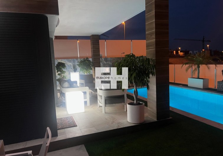 Segunda mano - villa - Los Montesinos - Costa Blanca