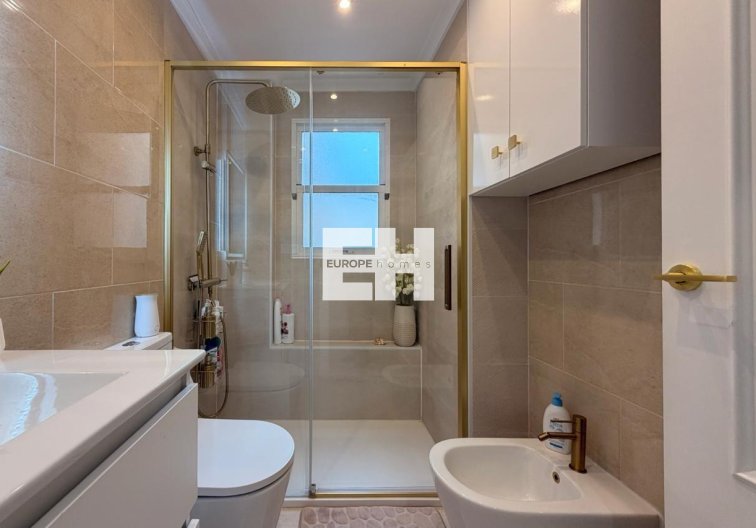 Segunda mano - Apartamento  - Torrevieja - Centro