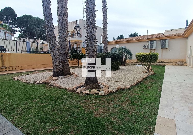 Segunda mano - Apartamento  - Villamartin - Costa Blanca