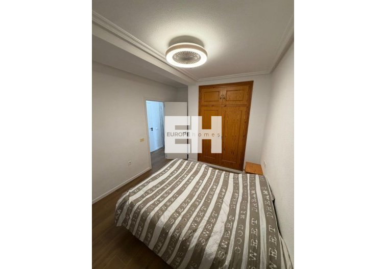 Segunda mano - Apartamento  - Torrevieja - Punta Prima