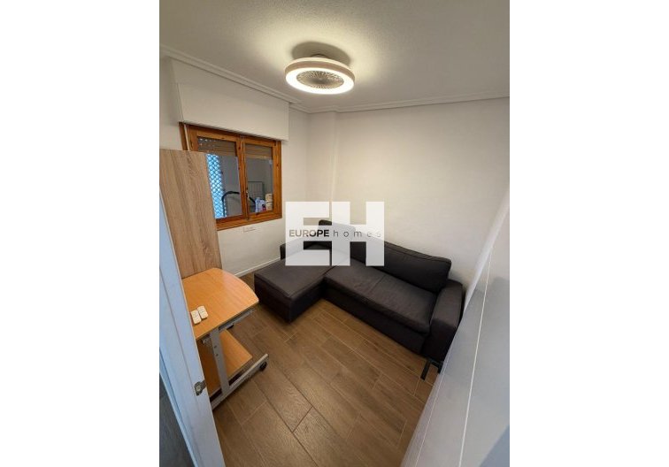 Segunda mano - Apartamento  - Torrevieja - Punta Prima