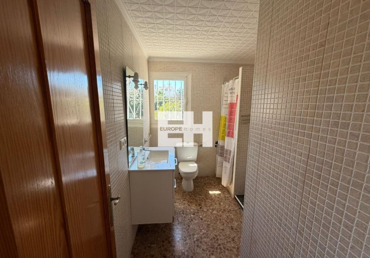 Segunda mano - villa - Torrevieja - Los Balcones - Los Altos Del Edén