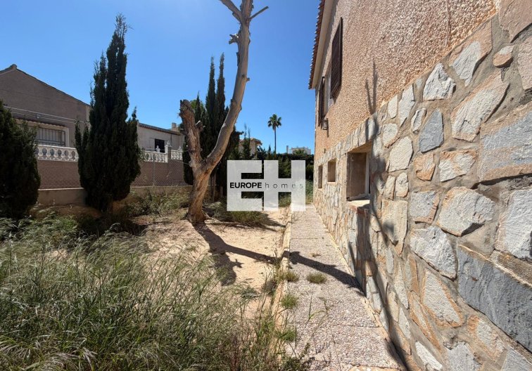 Segunda mano - villa - Torrevieja - Los Balcones - Los Altos Del Edén