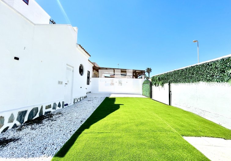 Segunda mano - town house - Punta Prima - Costa Blanca