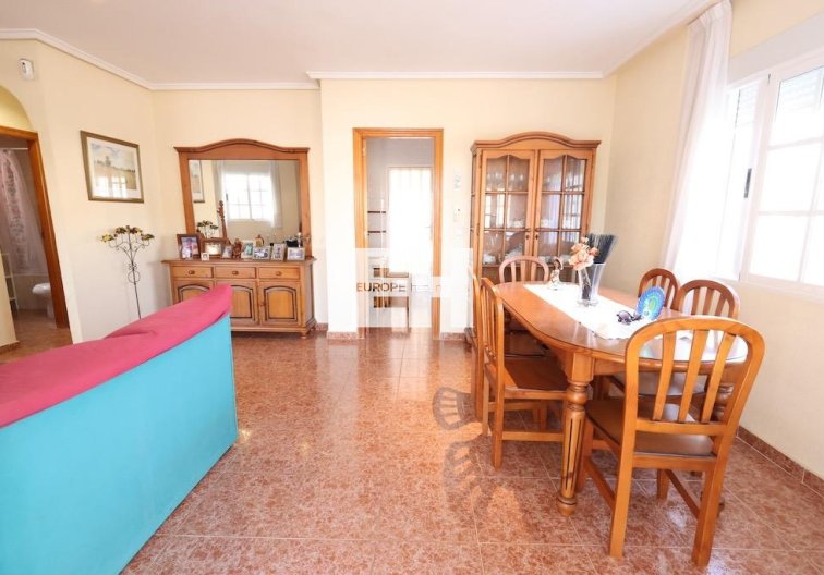 Segunda mano - villa - Torrevieja - Costa Blanca