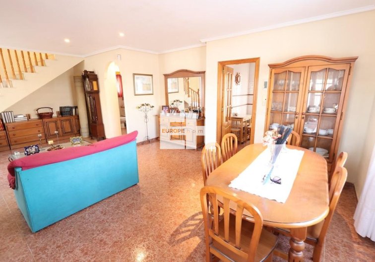 Segunda mano - villa - Torrevieja - Costa Blanca
