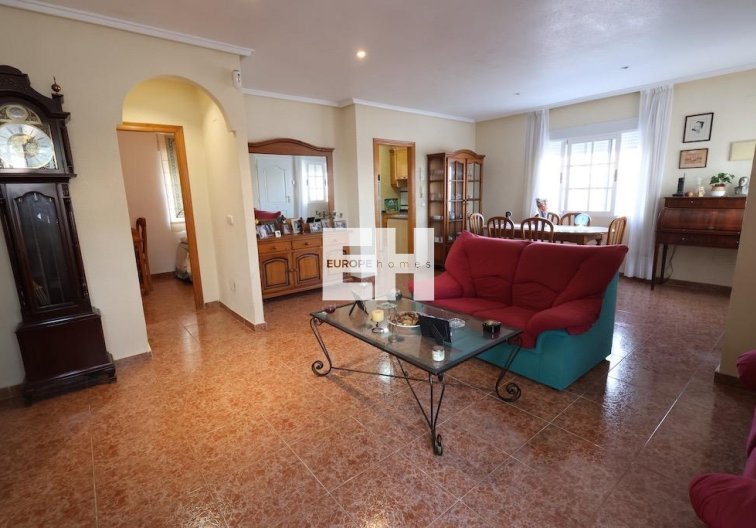 Segunda mano - villa - Torrevieja - Costa Blanca