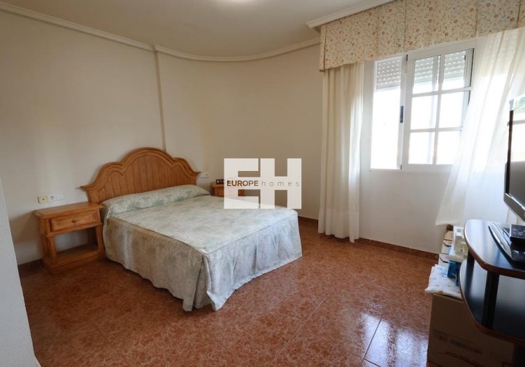 Segunda mano - villa - Torrevieja - Costa Blanca
