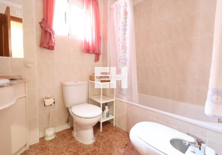 Segunda mano - villa - Torrevieja - Costa Blanca