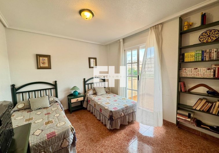 Segunda mano - villa - Torrevieja - Costa Blanca