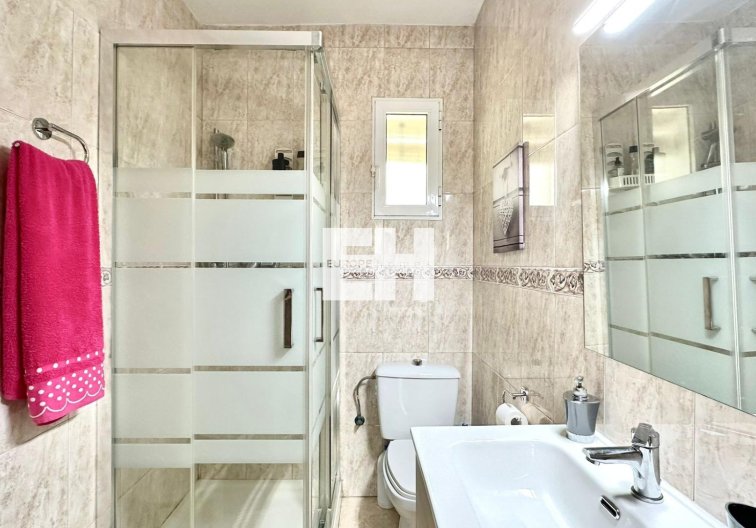 Segunda mano - Apartamento  - Torrevieja - Estacion De Autobuses
