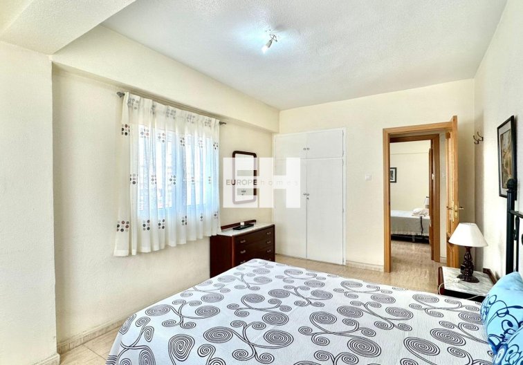 Segunda mano - Apartamento  - Torrevieja - Estacion De Autobuses