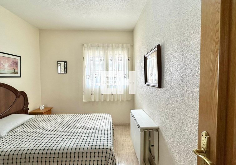 Segunda mano - Apartamento  - Torrevieja - Estacion De Autobuses