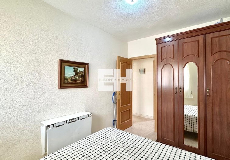 Segunda mano - Apartamento  - Torrevieja - Estacion De Autobuses