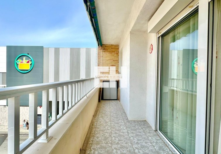Segunda mano - Apartamento  - Torrevieja - Estacion De Autobuses