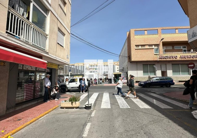 Segunda mano - Apartamento  - Torrevieja - Estacion De Autobuses