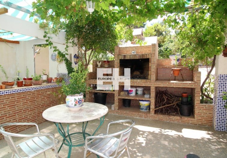 Segunda mano - villa - Torrevieja - Los Balcones 