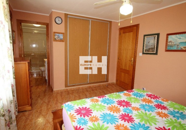 Segunda mano - villa - Torrevieja - Los Balcones 