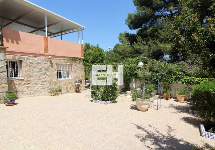 Segunda mano - villa - Torrevieja - Los Balcones 