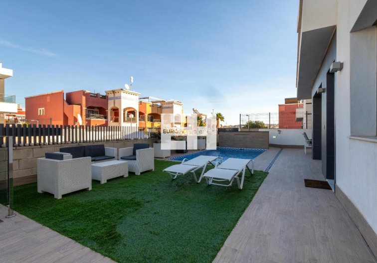 Segunda mano - villa - Orihuela Costa - Costa Blanca