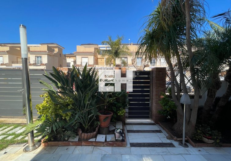 Segunda mano - town house - Torre de la Horadada - Costa Blanca