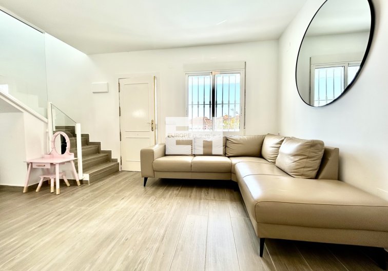 Segunda mano - villa - Villamartin - Costa Blanca