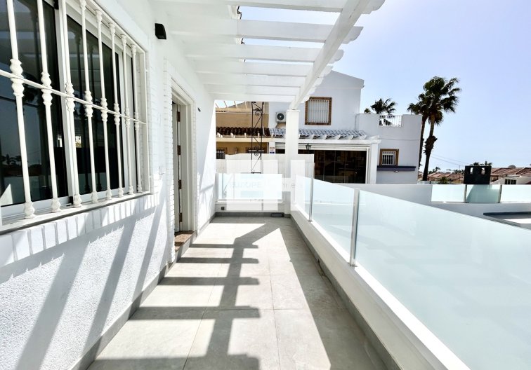 Segunda mano - villa - Villamartin - Costa Blanca