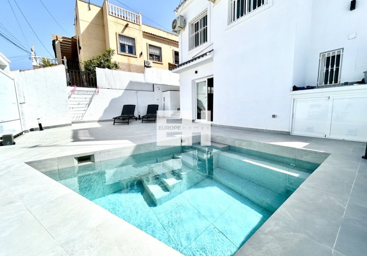 Segunda mano - villa - Villamartin - Costa Blanca