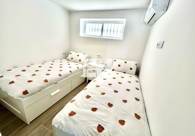 Segunda mano - villa - Villamartin - Costa Blanca