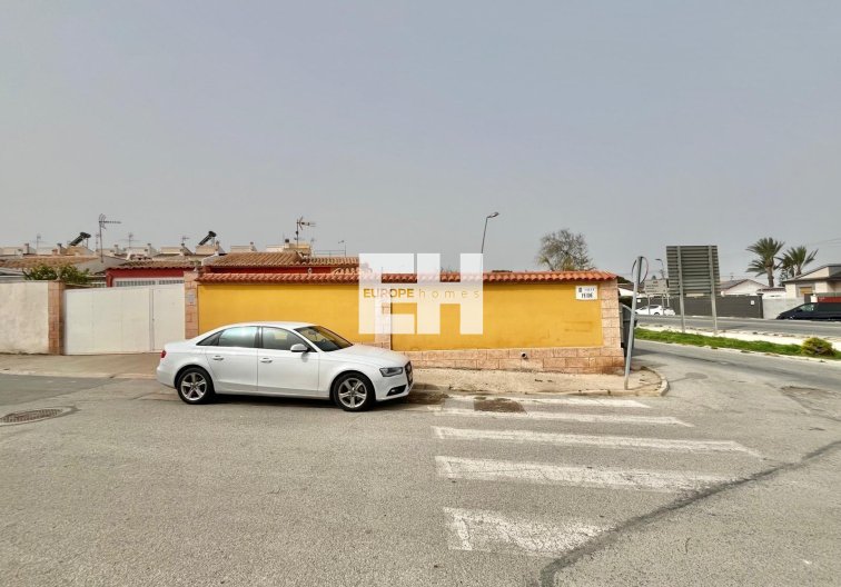 Segunda mano - villa - Torrevieja - Los Balcones - Los Altos Del Edén