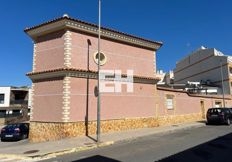 Segunda mano - villa - Formentera del Segura - C- Cooperativa