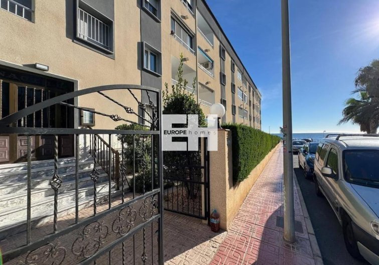 Segunda mano - Apartamento  - Torrevieja - Punta Prima