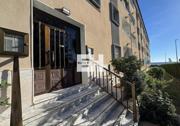 Segunda mano - Apartamento  - Torrevieja - Punta Prima