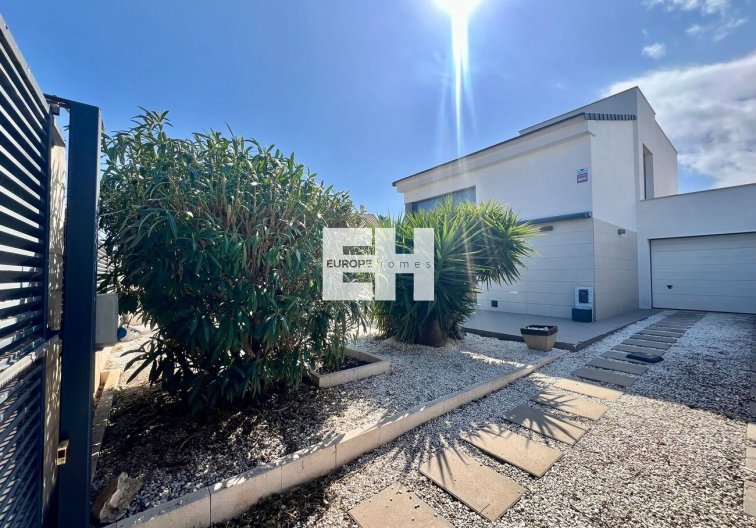 Segunda mano - villa - Santiago de la Ribera - Costa Calida