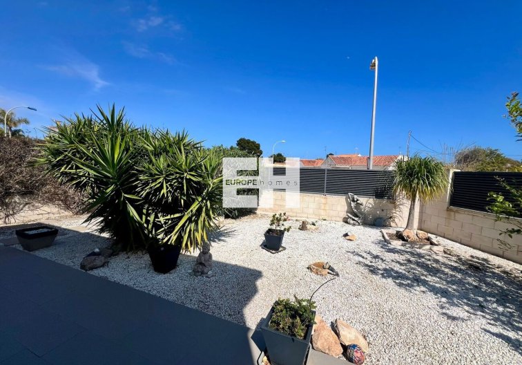 Segunda mano - villa - Santiago de la Ribera - Costa Calida