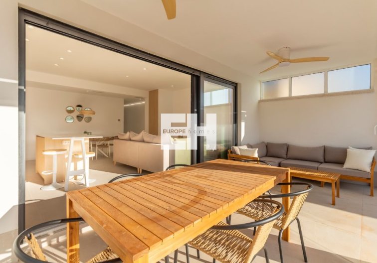 Segunda mano - villa - Torrevieja - Costa Blanca