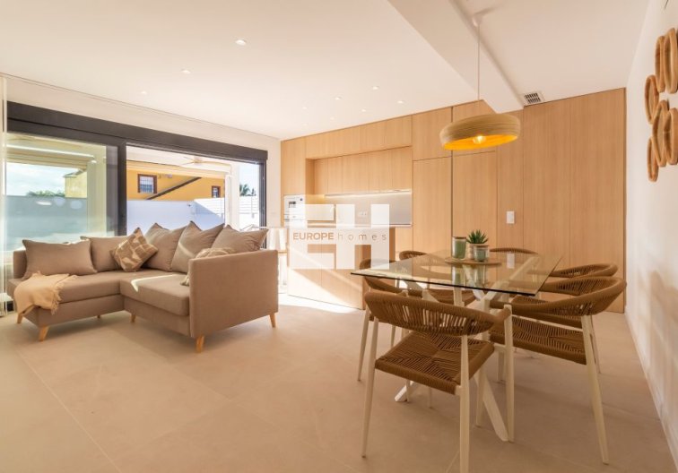 Segunda mano - villa - Torrevieja - Costa Blanca